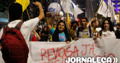 Protestos para revogação do NEM na Avenida Paulista em março de 2023.